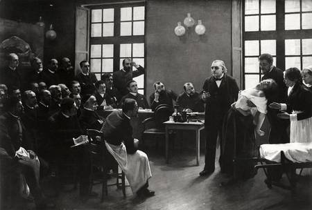 A Clinical Lesson with Doctor Charcot at the Salpetriere à Pierre Andre Brouillet