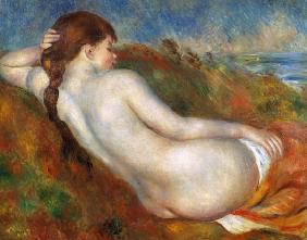 Fille nue, dans l'herbe de la dune