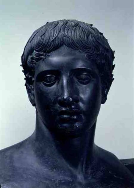 The Athenian Apollo, frontal view à Polykleitos