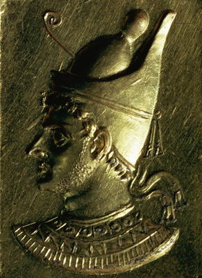 Portrait plaque depicting one of the Ptolemies (gold) à Ptolemaic Period Egyptian