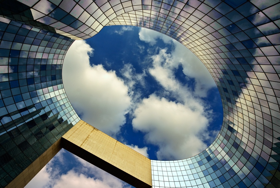 Glass and sky à Rodrigo Marin