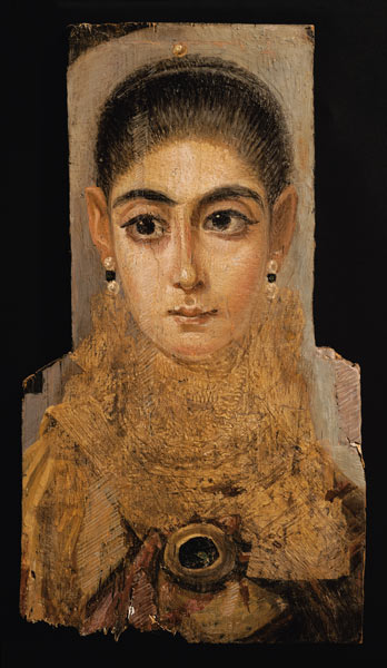 Portrait of a woman wearing a gold pectoral, tomb decoration, from Fayum, 120-130 AD (encaustic wax à Roman Period Egyptian
