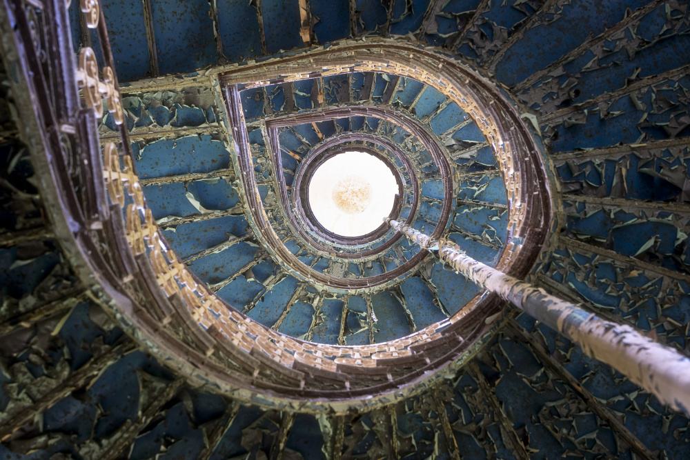 Blue Staircase à Roman Robroek