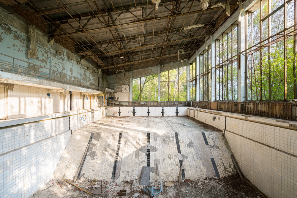 Swimming Pool in Chernobyl à Roman Robroek