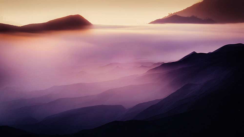 Land of fog II à Rudi Gunawan