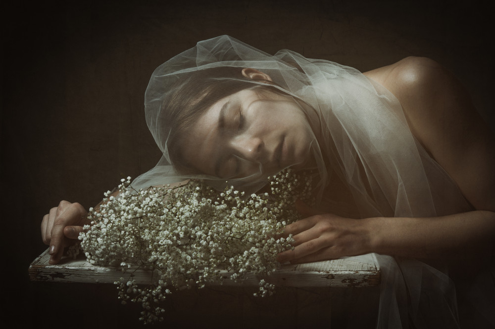 sleeping under the veil à Ruth Franke