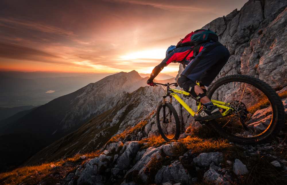 Golden hour high alpine ride à Sandi Bertoncelj