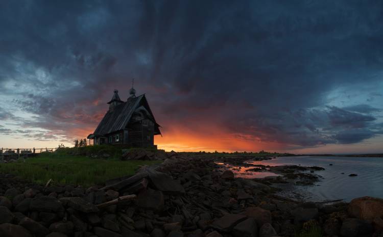 The old church on the coast of White sea à Sergey Ershov