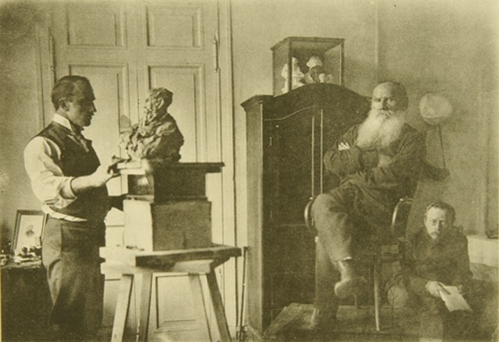 Leo Tolstoy and the sculptor Prince Paolo Troubetzkoy (1866-1938) à Sophia Andreevna Tolstaya