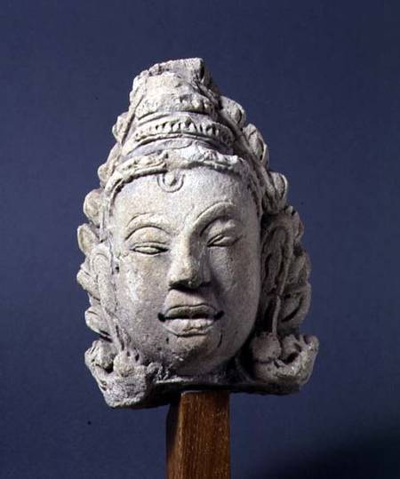 1967-1 Crowned head of a deity surrounded à Thaïlandais