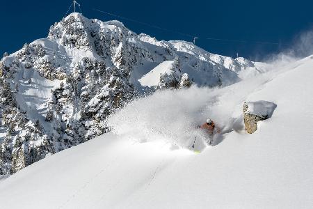 Powder turn with Romain Grojean