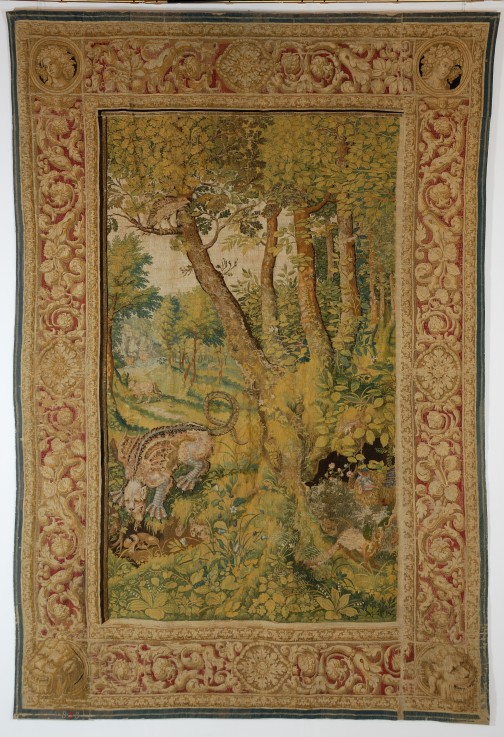 Dragon eating eggs (Tapestry) à Artiste inconnu