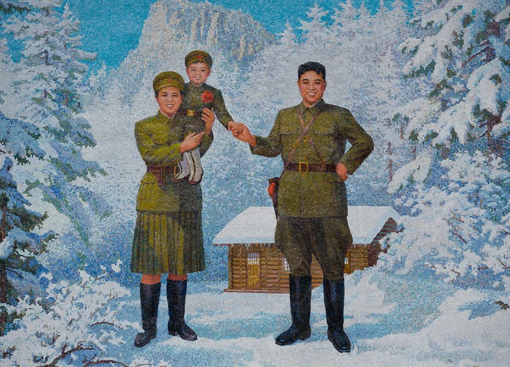 Happy Family. Kim Il-sung and his wife Kim Jong-suk with son Kim Jong-Il à Artiste inconnu