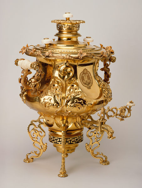 Samovar (copper, gold & ivory) à Vasiliy Batashov