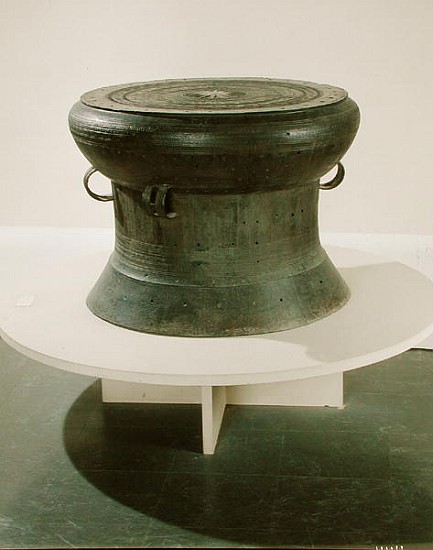 Drum, Dong Son style, 2nd-1st century BC (bronze) (see also 181009) à École vietnamienne