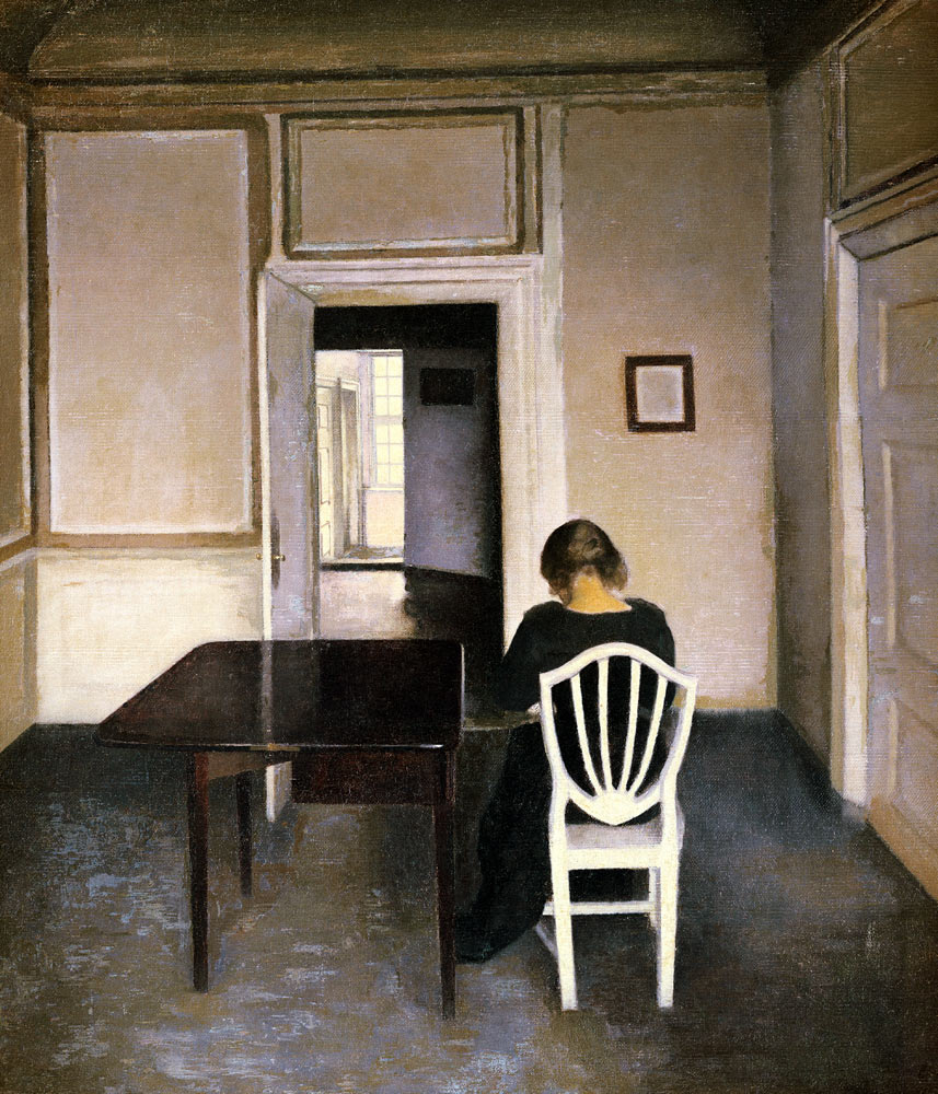 Interieur mit Frau auf einem weißen Stuhl. à Vilhelm Hammershoi