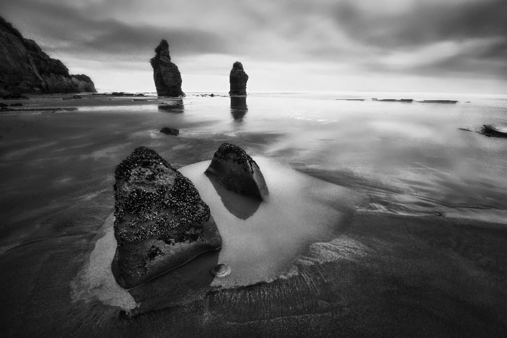 Three Sisters Beach à Yan Zhang